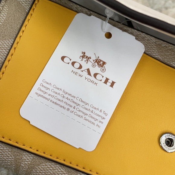 Coach Wallet - Picture 7 of 8